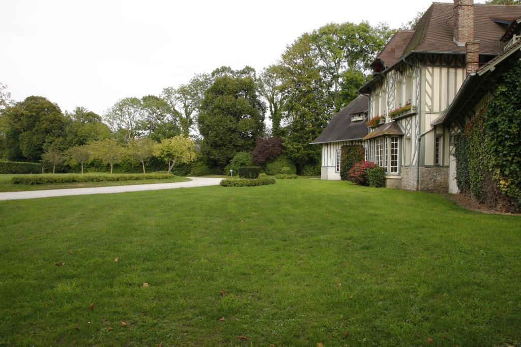 Manoir De Benerville Bed & Breakfast Deauville Εξωτερικό φωτογραφία